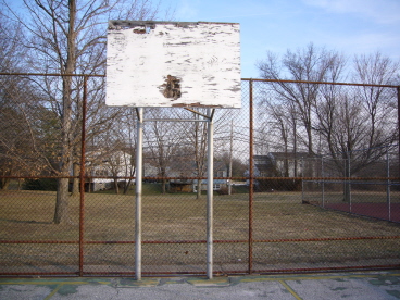 Basketball backboard